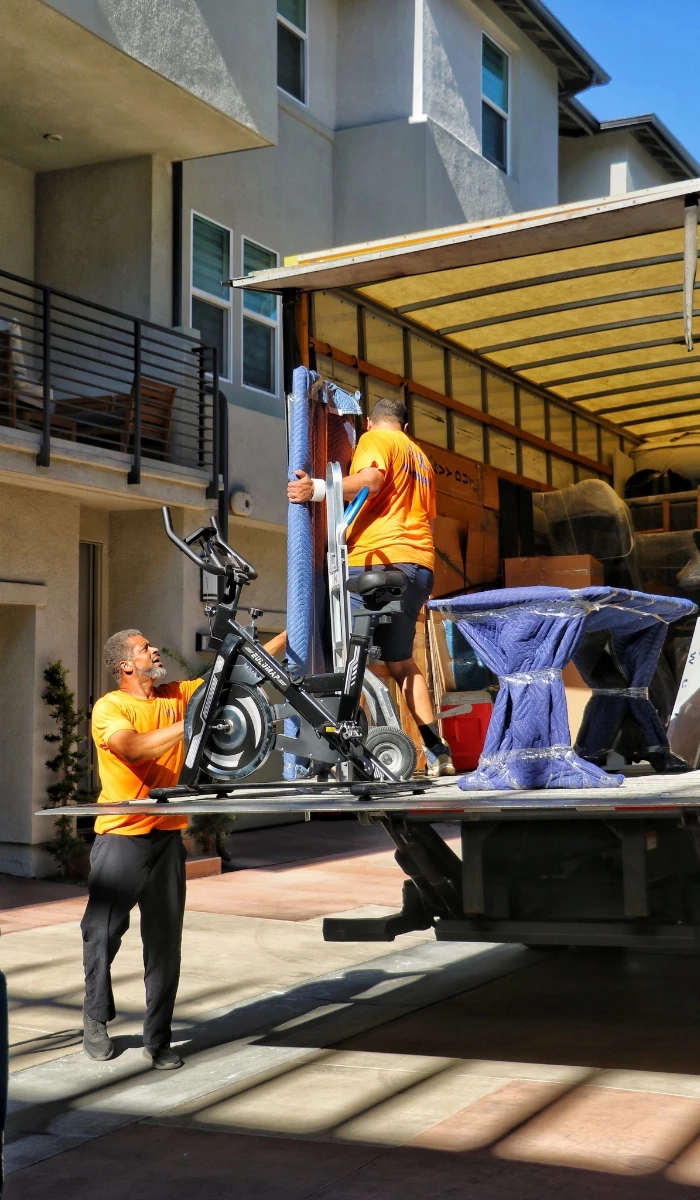 Helpful Moving luxury service team